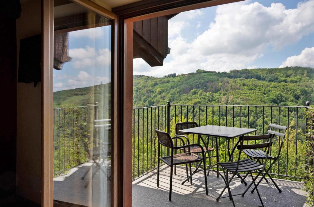 Cerretto Langhe Apartment | La Corte di Langa alloggio Ambra