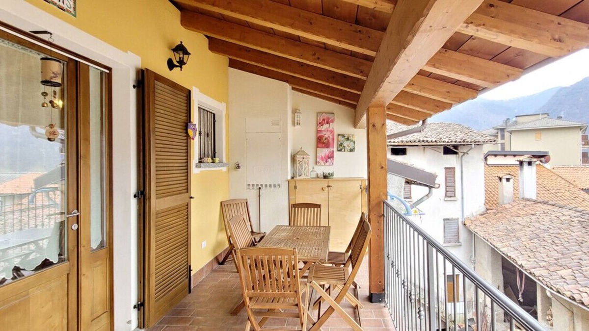 Moggio House | La Corte di Via Mariani