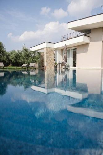 Calmasino Apartment | LA CORTESE by La Rondinella Apartments