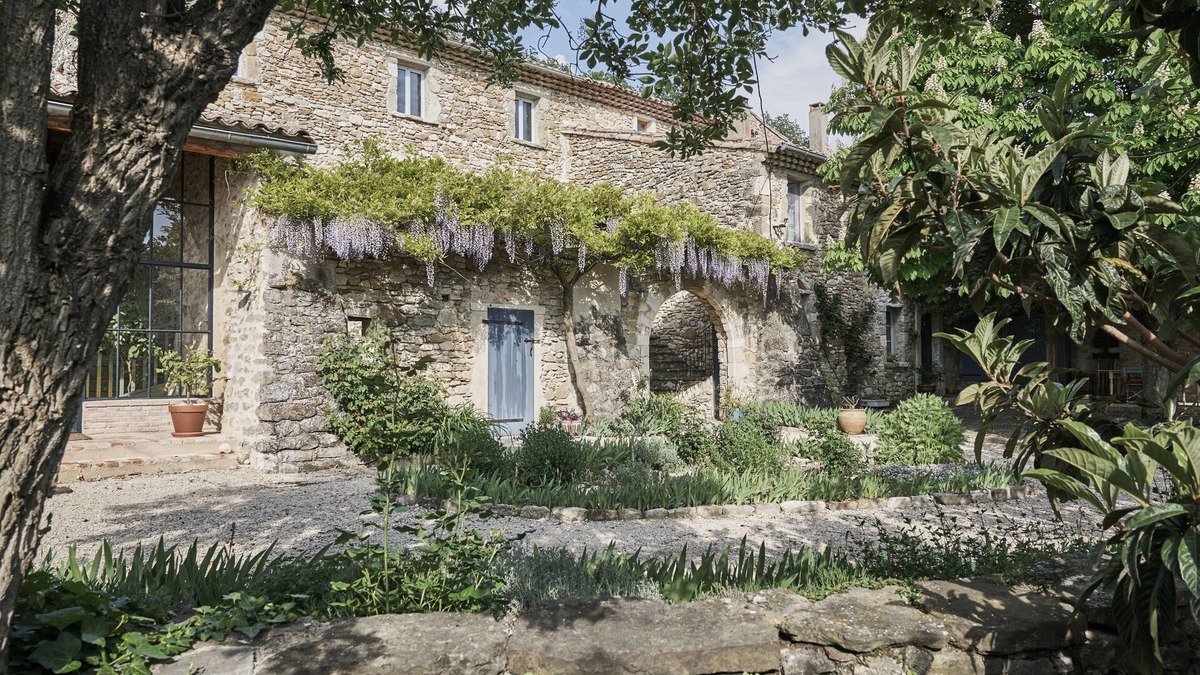 Pont-de-Barret House | La Cour du Marronnier