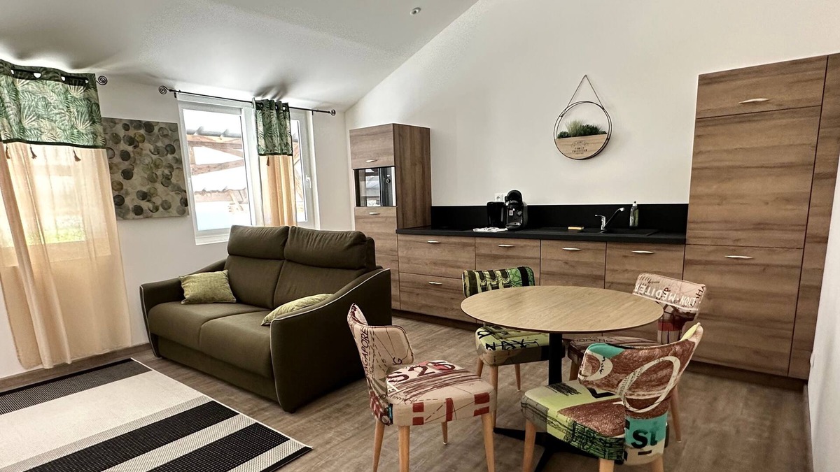 Jumieges Apartment | La Croix d'Or - One Bedroom Apartment, Sleeps 4