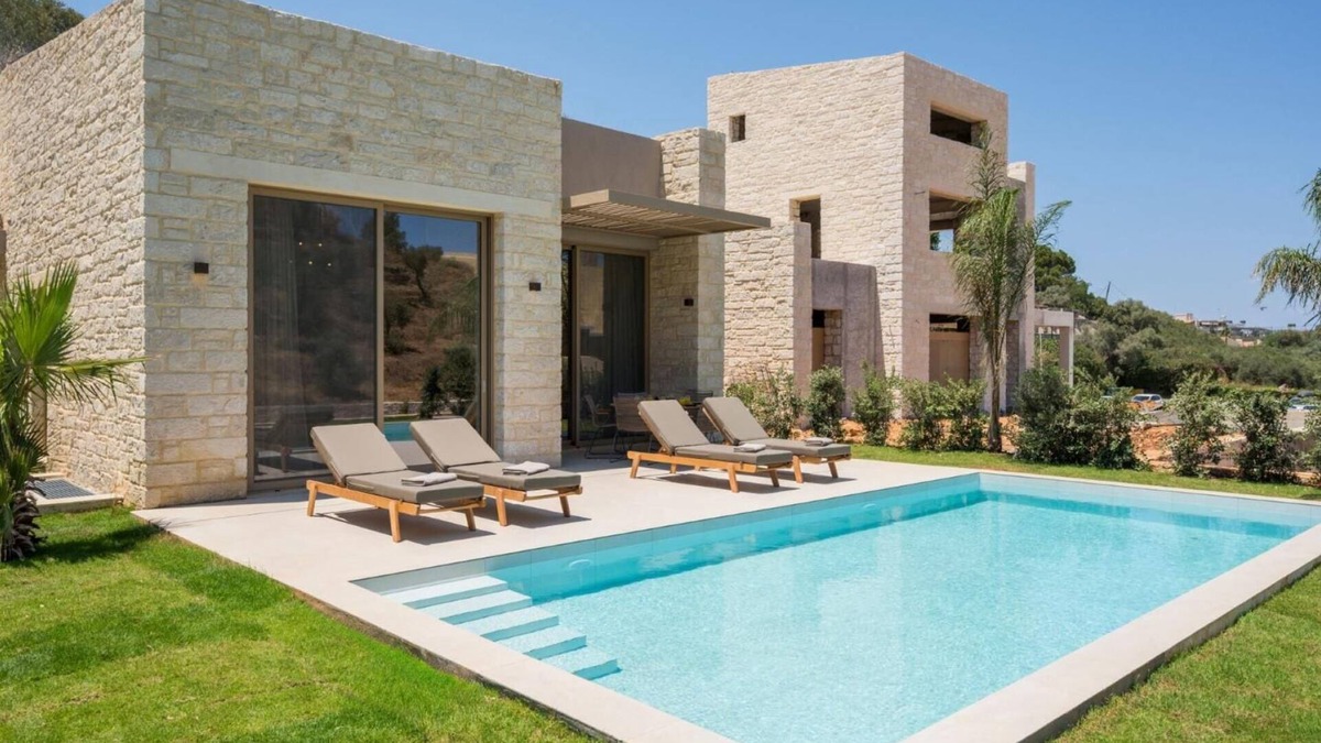 Makrys Tichos Villa | La Divina Villa (Zoe)