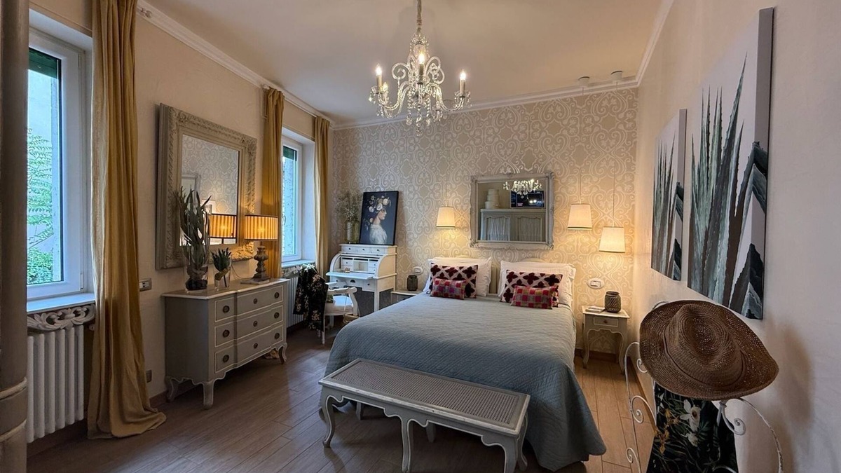 Borgo Trento Apartment | La Dolce Vita - Luxury Verona city Apartment 2 BR, 2 BA with Romantic Balcony