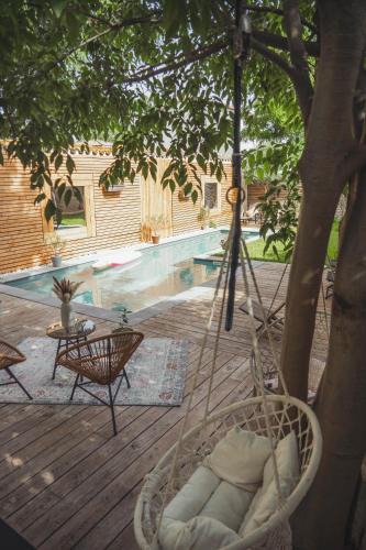 Montbazin Bed & Breakfast | La Domitia - Maison d'hôtes, massages & bien-être