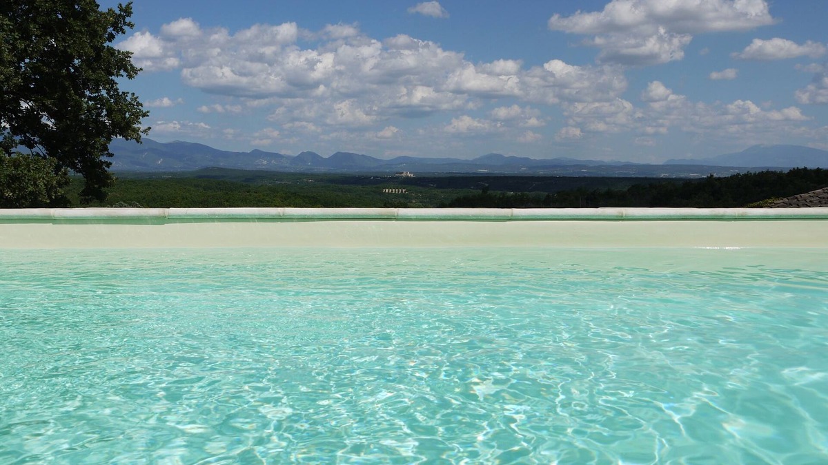 Reauville House | La Ferme les Eybrachas