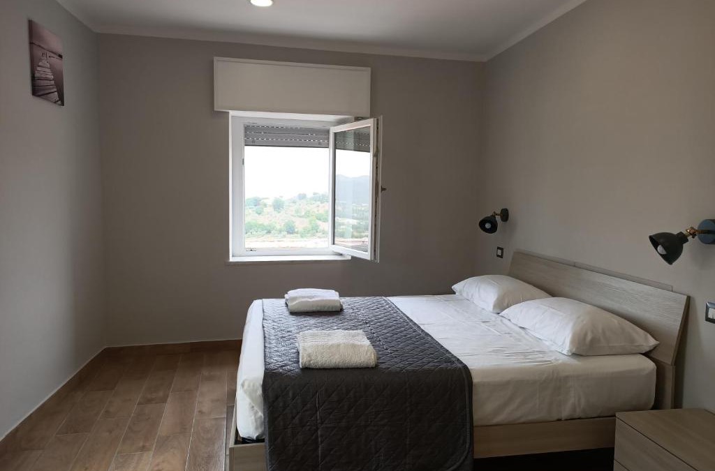 Caiazzo Apartment | La finestra sul colle