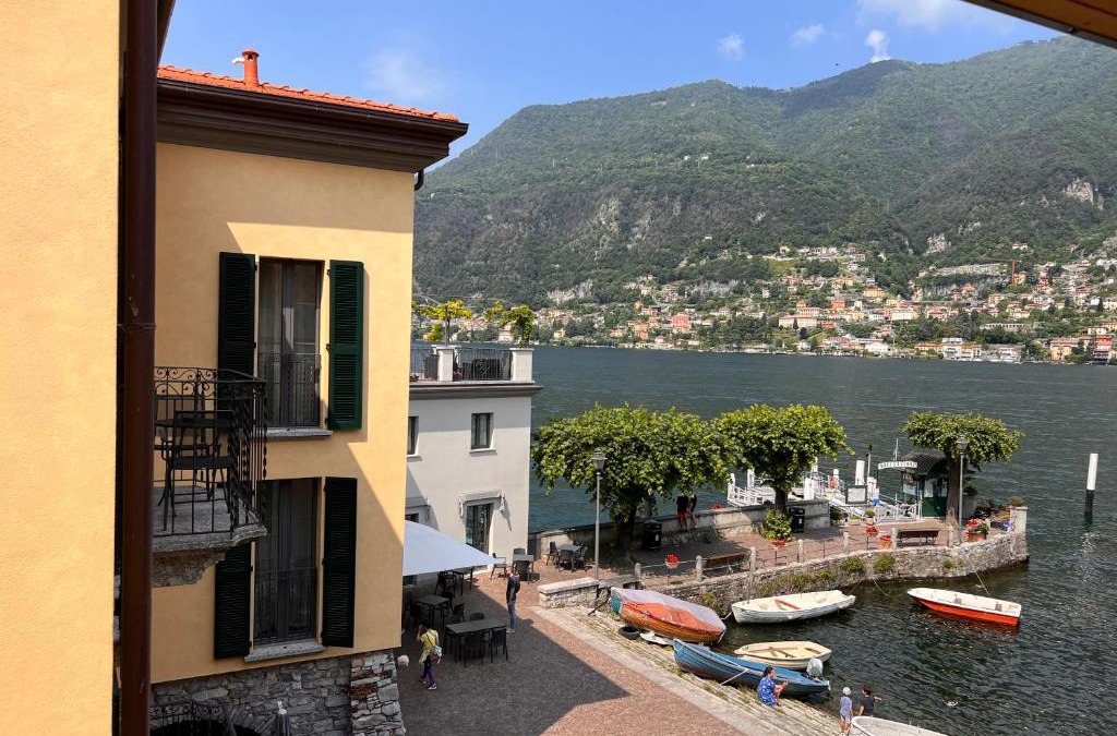 Torno House | La Finestra sul Molo - by MyHomeInComo