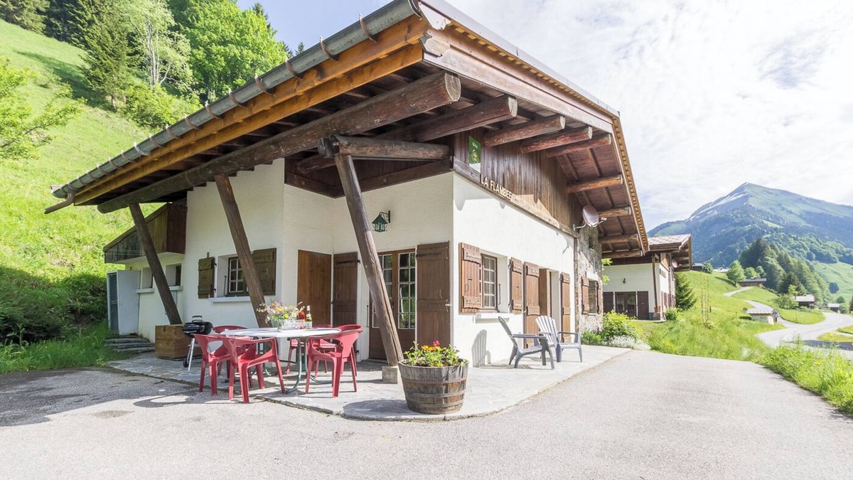 La Giettaz House | LA Flambee - LA Giettaz