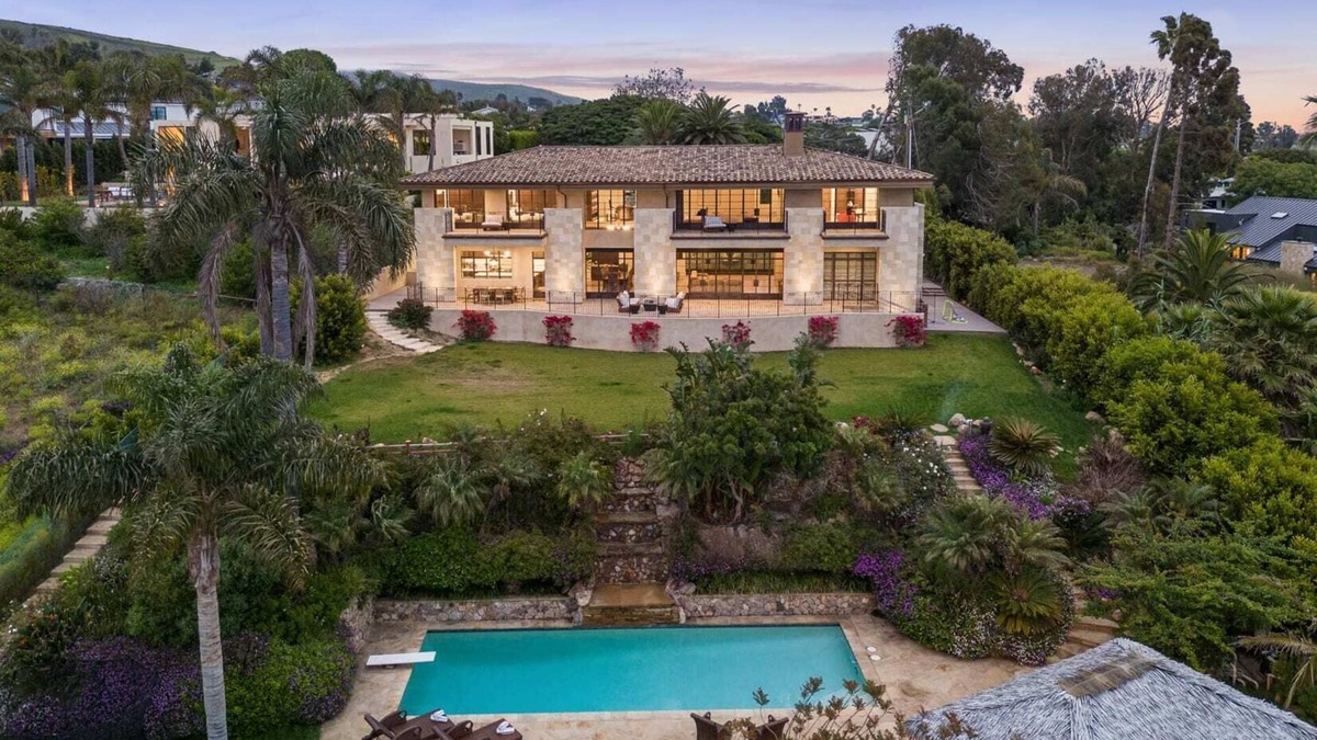 Western Malibu House | La Fortezza by Stay Awhile Villas