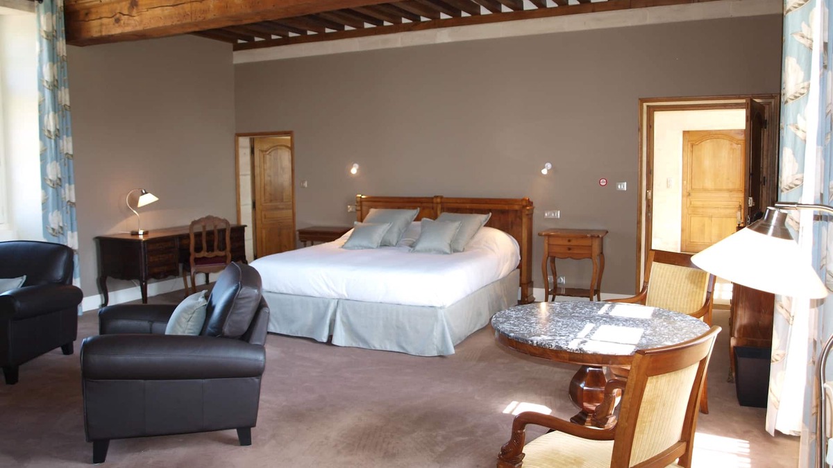 Crepon Apartment | La Grande Ferme "2 bedroom apartment" in Crépon, near Arromanches/Bayeux