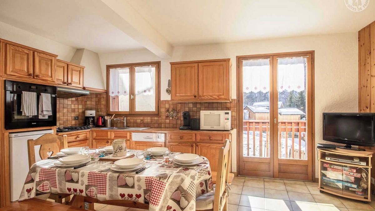Villarabout House | LA GRANGE - GENTIAN