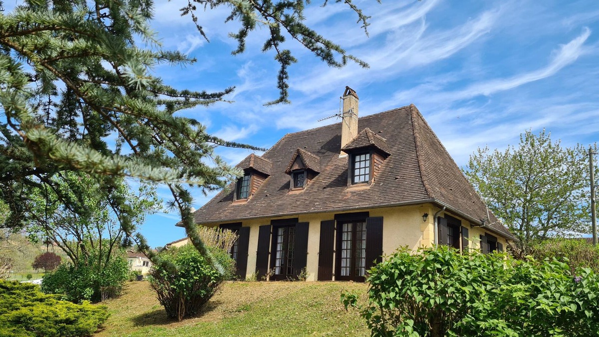Cenac-et-Saint-Julien House | La Guinoline - Spacious, traditional Périgordine house with large garden