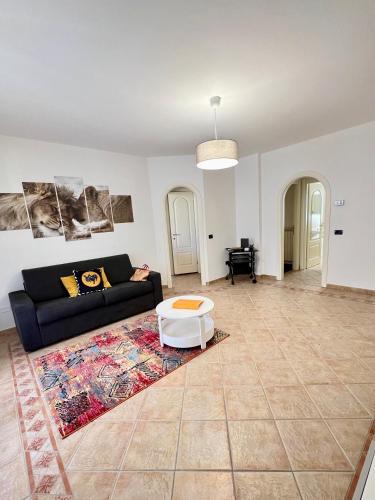 Viareggio Apartment | LA Home - Animal House