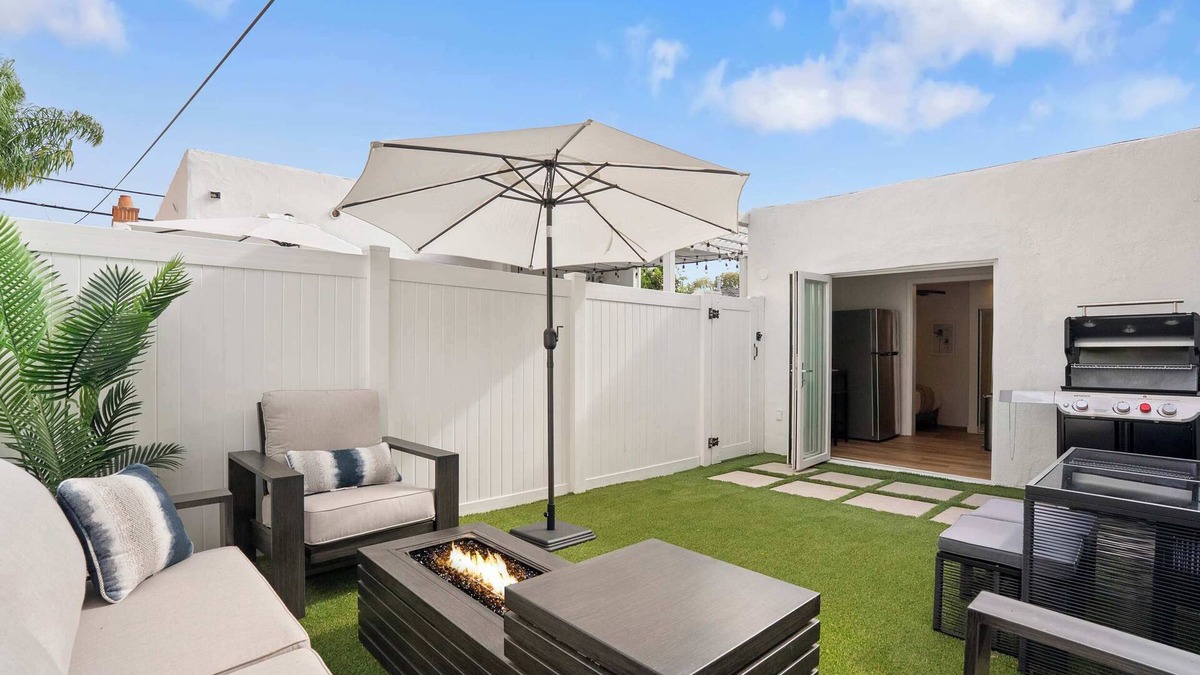 Village of La Jolla Villa | La Jolla Beach Villa - Walk to Windansea Beach