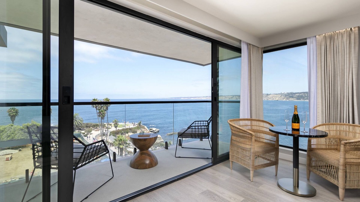Village of La Jolla Hotel | La Jolla Cove Suites