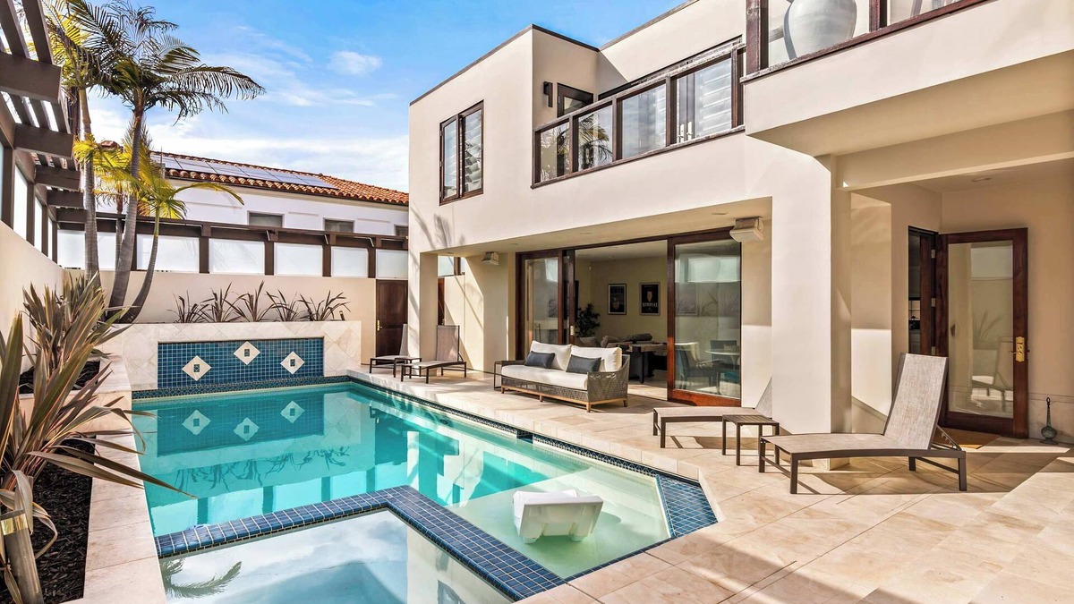 Village of La Jolla House | La Jolla Luxe Villa | Walk to Beach, Shops & Dining