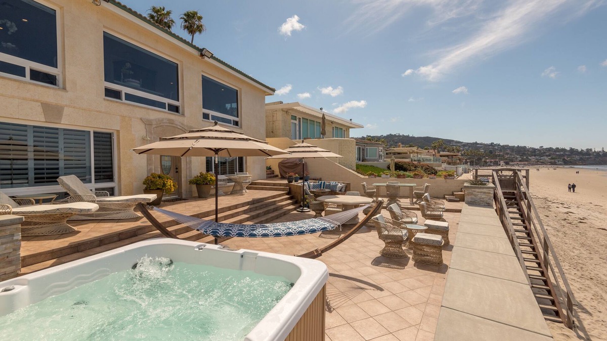 La Jolla Shores House | LA JOLLA SHORES OCEANFRONT Luxurious Home with BEACHFRONT Patio