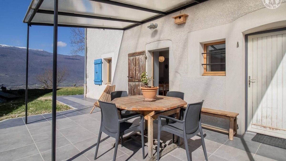 Serrieres-en-Chautagne House | LA Maison Bleue - Serrieres EN Chautagne