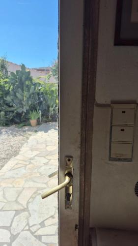 La Timone House | La maison aux arbres fruitiers