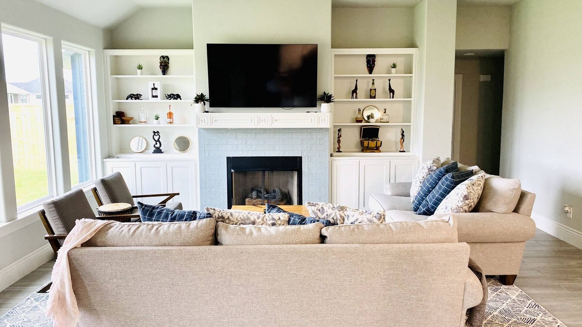 Farmington House | La Maison Bleu