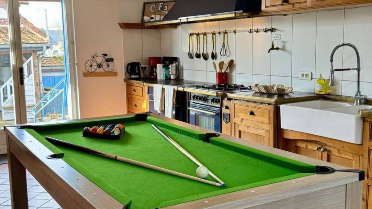 Cottenchy House | "La Maison Bleue", calme, jardin, billard