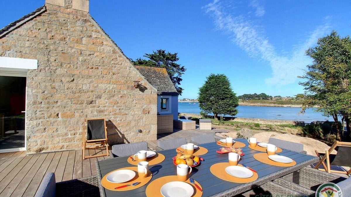 Tregastel House | La Maison Bleue - Tregastel