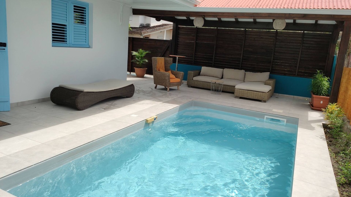 Le Carbet House | La Maison Bleue with private pool at Carbet in Martinique