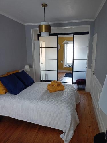 Saint-Pierre-Eglise Bed & Breakfast | La Maison d'Aurèle