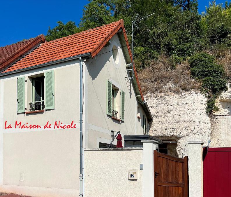 Sandrancourt Villa | La Maison de Nicole