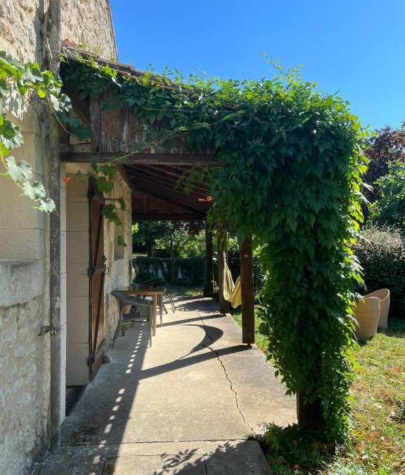 Velines Villa | La Maison Pourpre