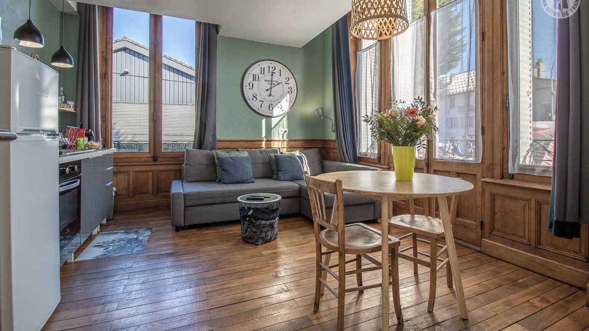 Albertville House | LA Maison Rouge - Albertville