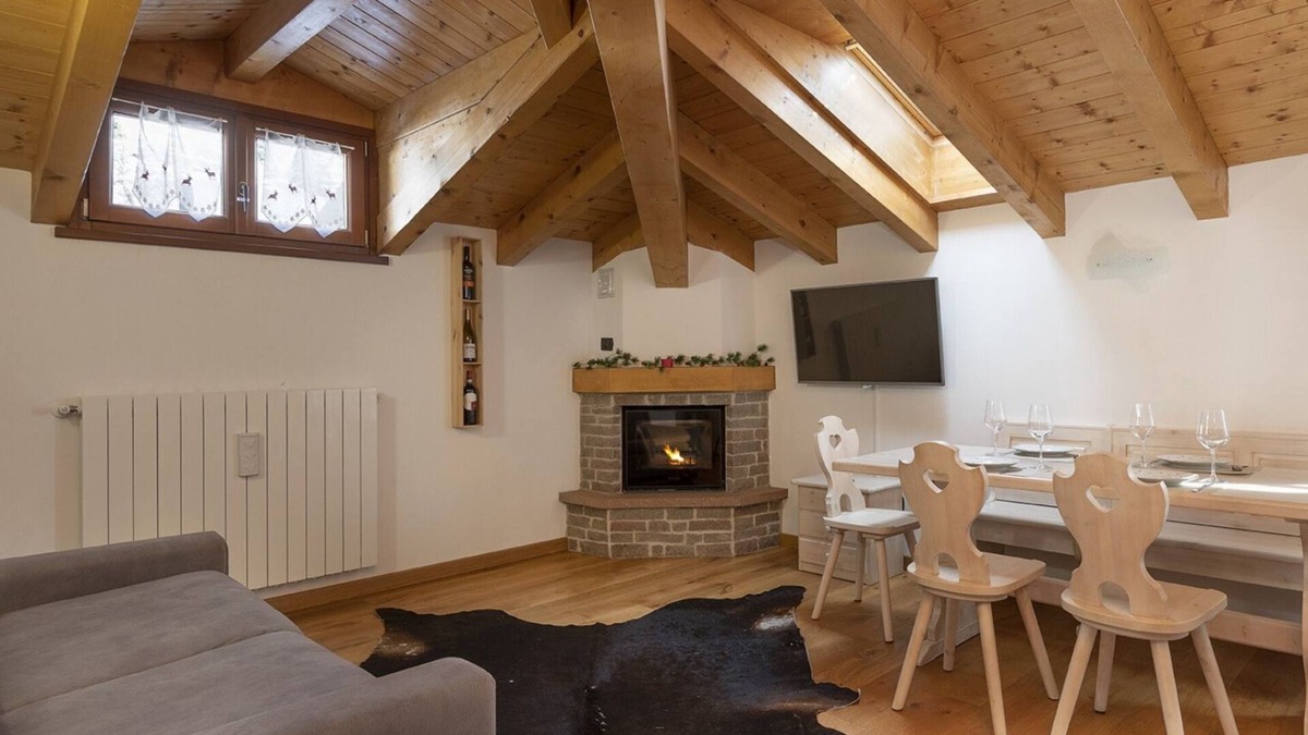 Ponte di Legno Apartment | La Mansarda - Two Bedroom Apartment, Sleeps 4