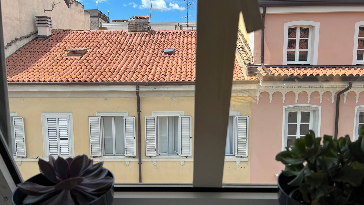 Barriera Vecchia-San Giacomo Apartment | La Mansardina