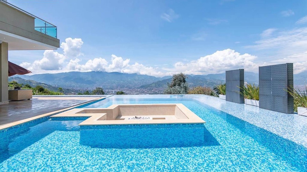 Envigado Villa | LA MANSION PARA QUE VIVAS UNA EXPERIENCIA INIGUALABLE