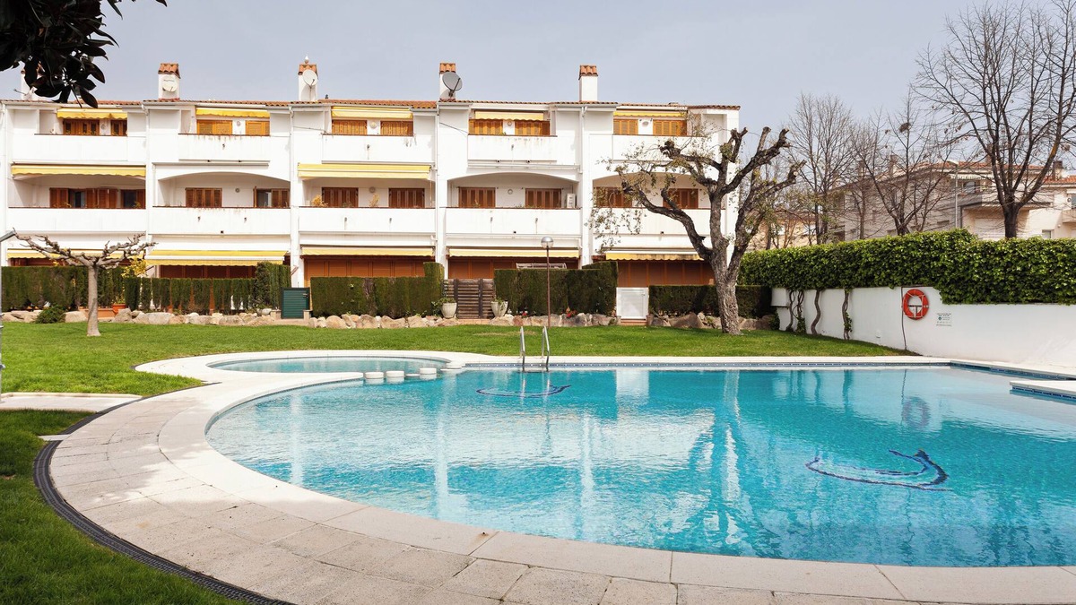 Platja d'Aro House | "La Marinera Beach House" with Terraces, Shared Pools & Wi-Fi