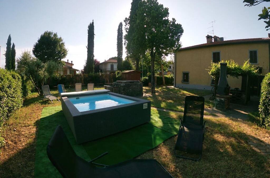 Campoluci Villa | La Menchina (Alloggio privato)