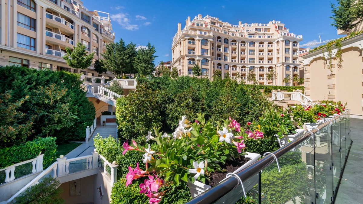 Golden Sands Apartment | La Mer Apartcomplex Residence