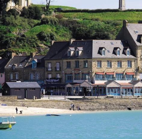 Cancale Hotel | La Mere Champlain
