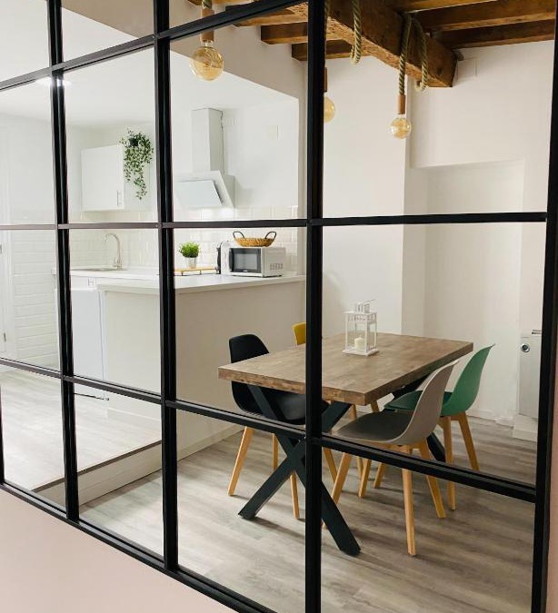 Old Town Apartment | La Moneda Home Spa