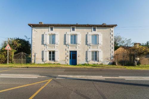 Montamise House | La Moulière family house
