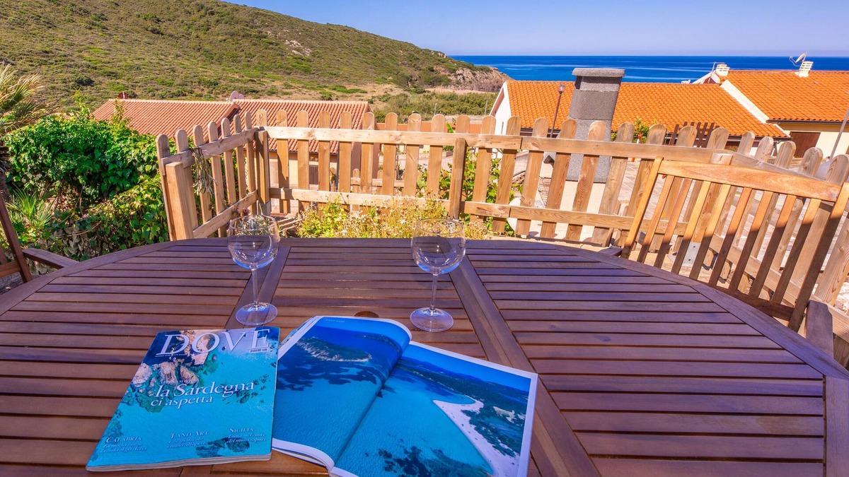 Tresnuraghes Apartment | La Nassa - One Bedroom Apartment, Sleeps 4