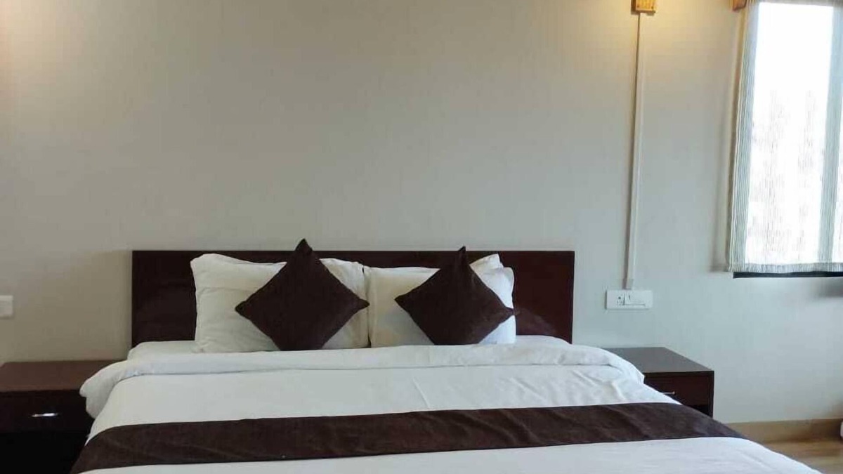 Ri-Bhoi Hotel | La Nicholas Dei Da Kine Resort
