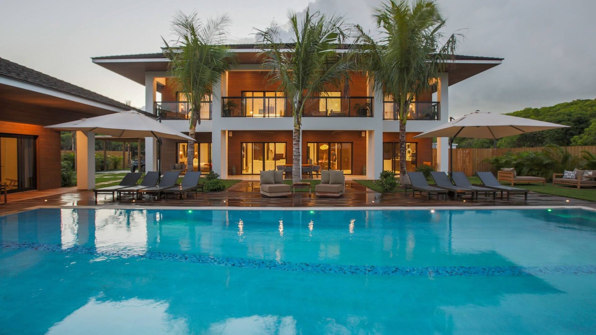 Dunmore Town Villa | La Palmeraie Villa 3, 300 ft. from beach, daily beach set up, daily cleaning