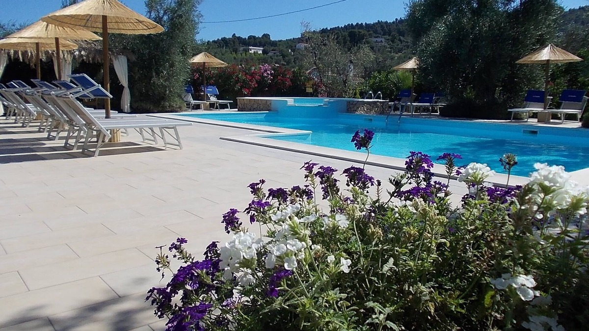 Peschici Apartment | La Paloma holiday homes with 2 swimming pools in a two-room apartment sleeping 4