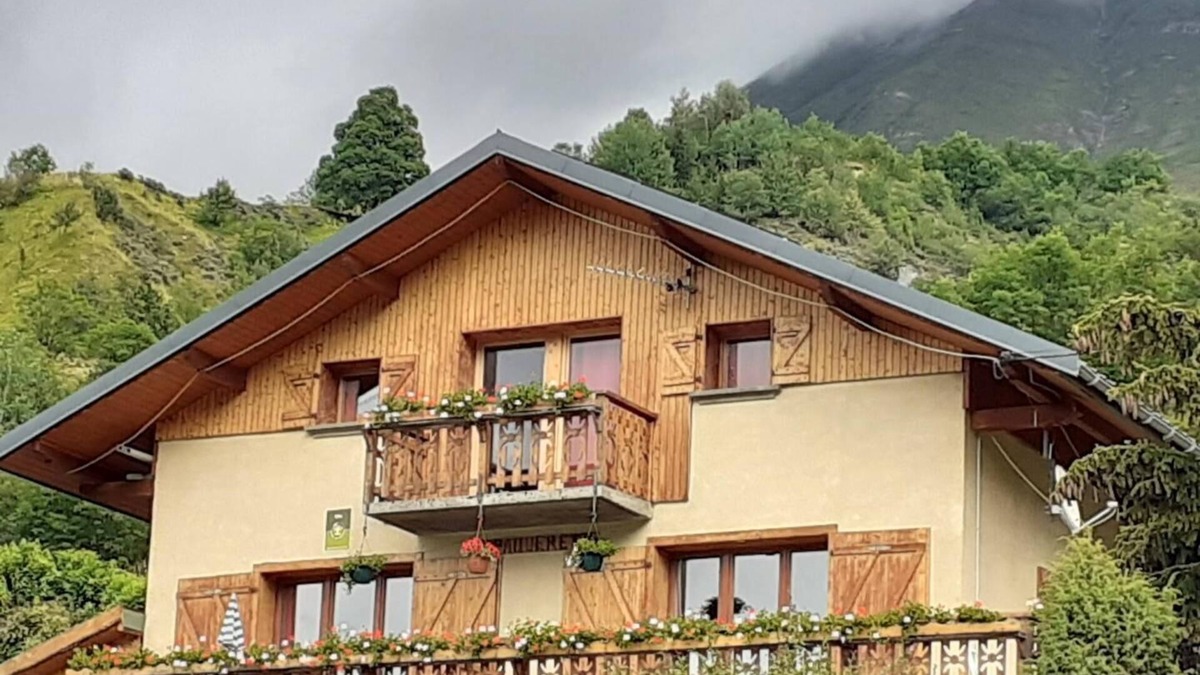 Albiez-Montrond House | LA PAQUERETTE - ALBIEZ MONTROND