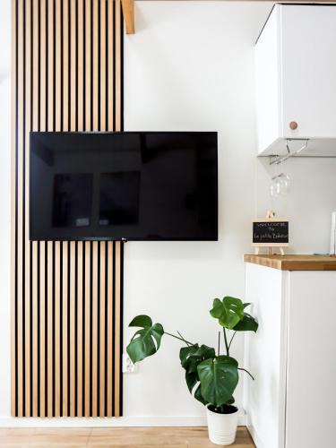 Haninge Apartment | La Petite bohéme with free parking
