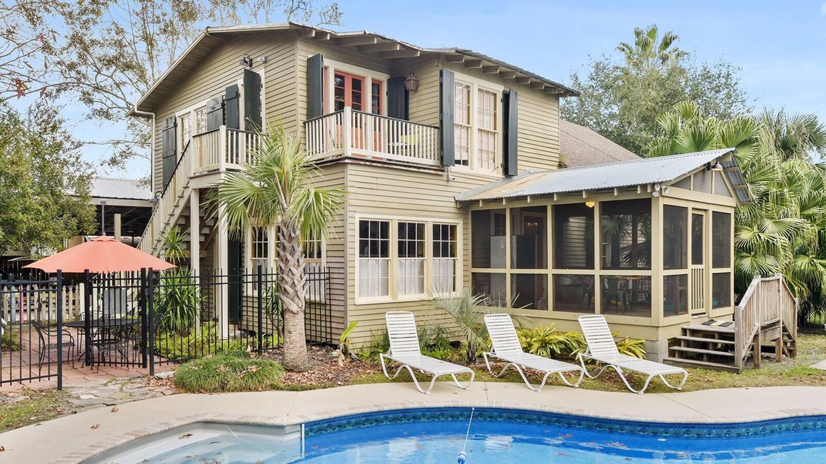 Bay St Louis House | La Petite Cachette Guest Quarters in Old Bay St. Louis