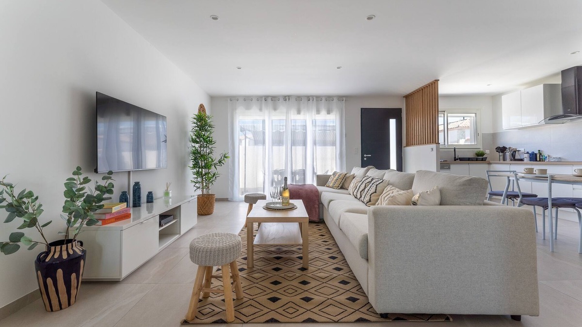 Lunel House | La Petite Camarguaise - Maison à 15min de la plage