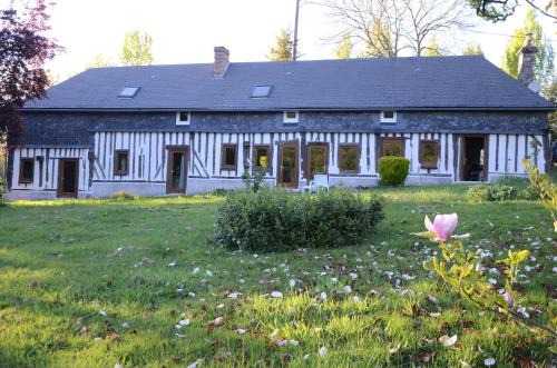 Bonneville-la-Louvet House | La Petite Haie