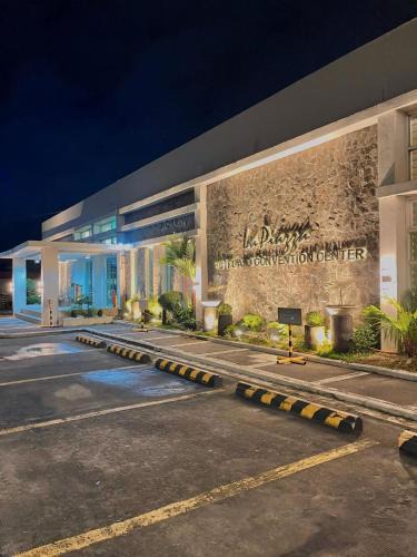 Legazpi Hotel | La Piazza Hotel and Convention Center Inc.